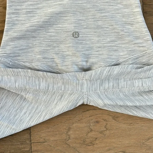 EUC Lululemon Align Crop *21" Wee Are From Space Nimbus Battleship Size 2 - Picture 8 of 11